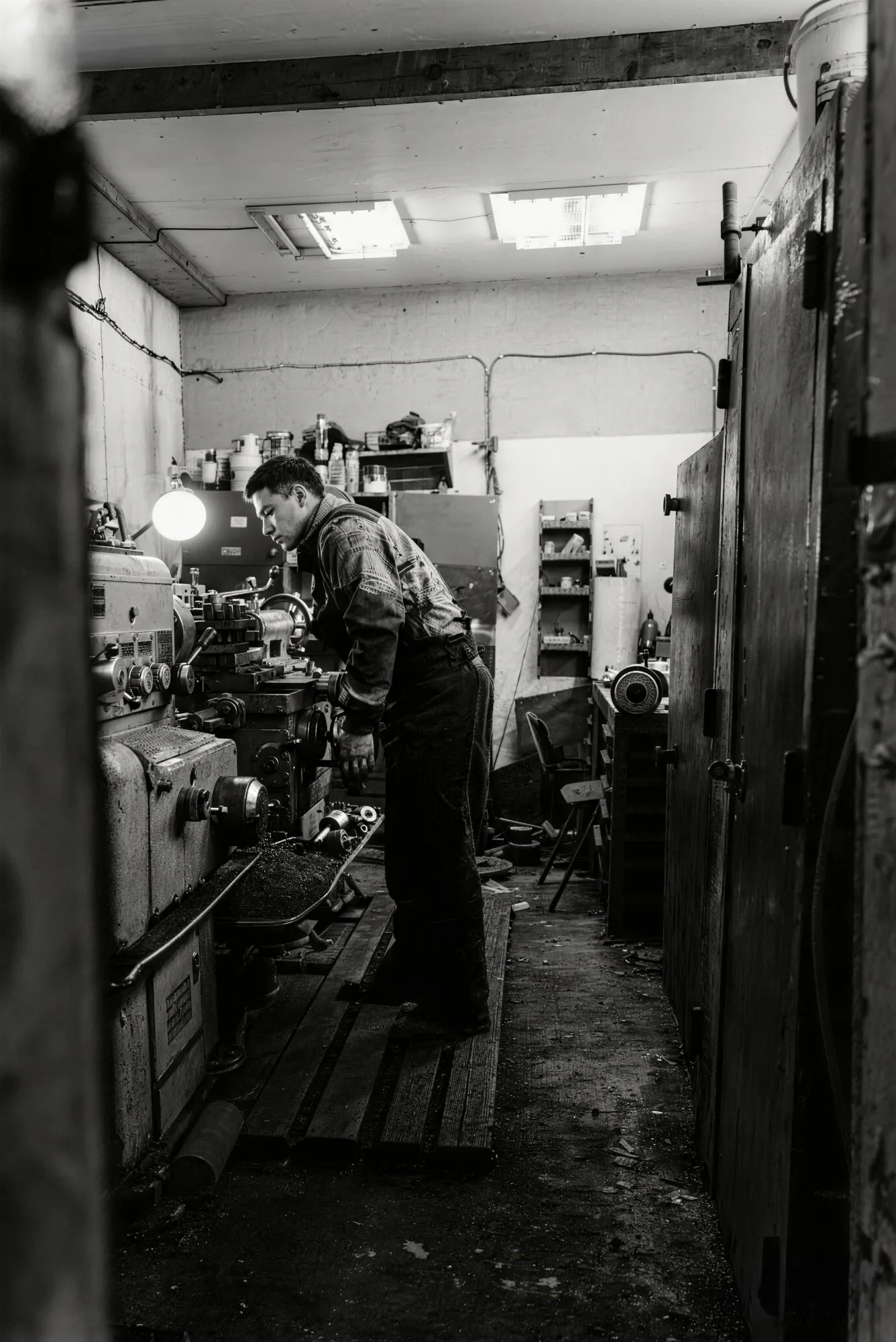 Usineur opérant une machine-outil traditionnelle - Héritage de savoir-faire